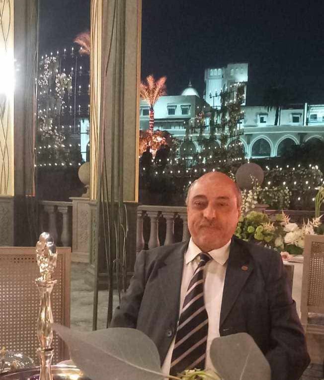 الكاتب الصحفى والإعلامى "أيمن وصفى"