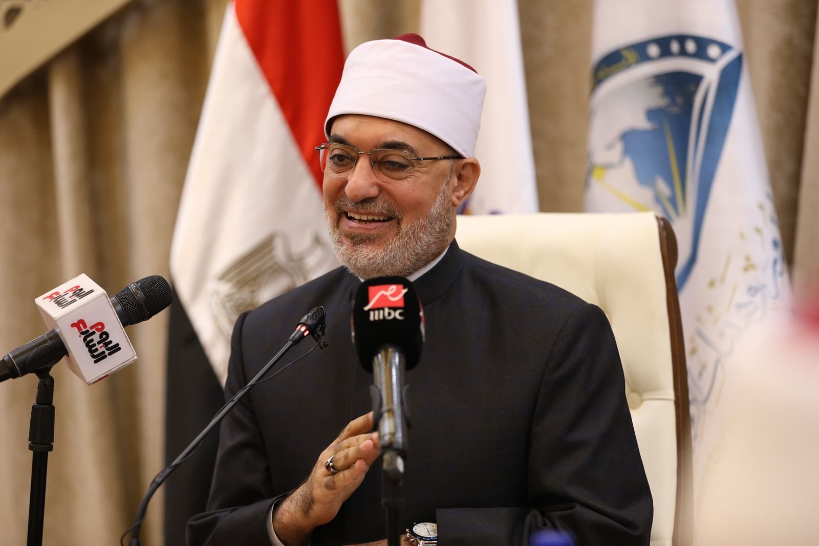 "أ.د.نظير محمد عياد" مفتي الجمهورية، رئيس الأمانة العامة لدور وهيئات الإفتاء في العالم