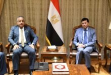 "د.أشرف صبحي" وزير الشباب والرياضة أثناء لقائه بالدكتور "يسري الشرقاوي" رئيس جمعية رجال الأعمال الأفارقة لبحث سبل التعاون لزيادة الفرص الاستثمارية بالمجال الشبابي والرياضي بمصر والدول الأفريقية