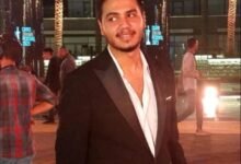 الفنان "عمر محمد رياض"