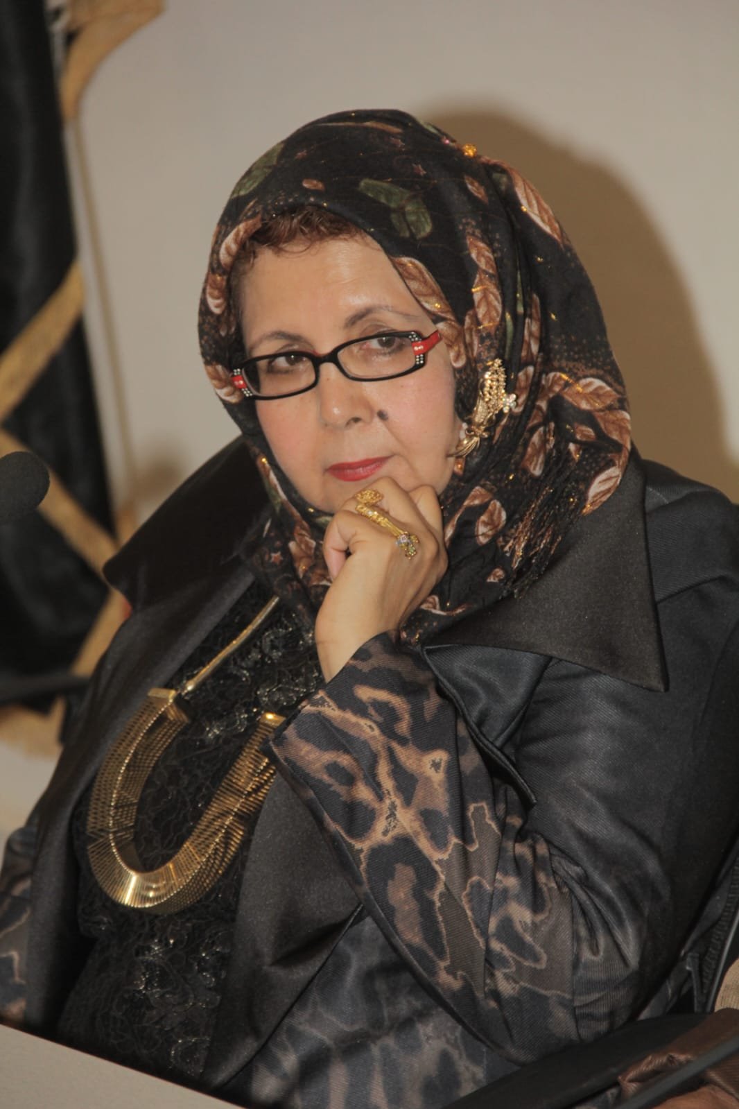 الأديبة والفنانة التشكيلية "هويدا عطا"