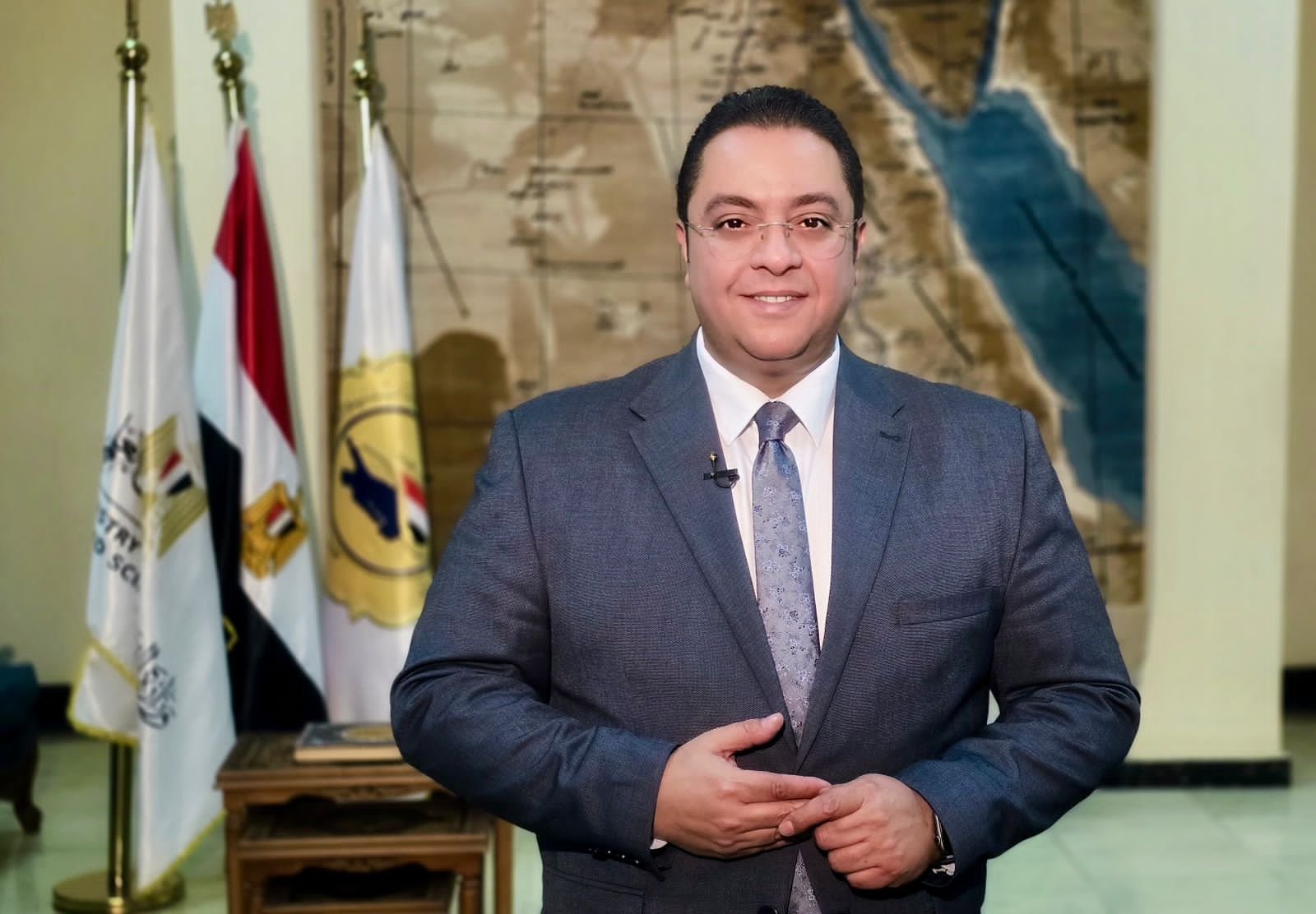 "د.كريم حسن أحمد همام" الأستاذ بكلية الخدمة الاجتماعية جامعة حلوان مستشار وزير التعليم العالي والبحث العلمي للأنشطة الطلابية ومدير معهد إعداد القادة بحلوان