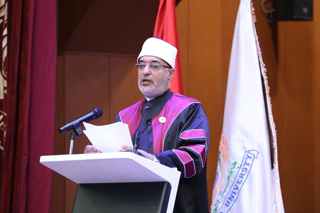 "أ.د.نظير محمد عياد" مفتي الجمهورية ورئيس الأمانة العامة لدور وهيئات الإفتاء في العالم