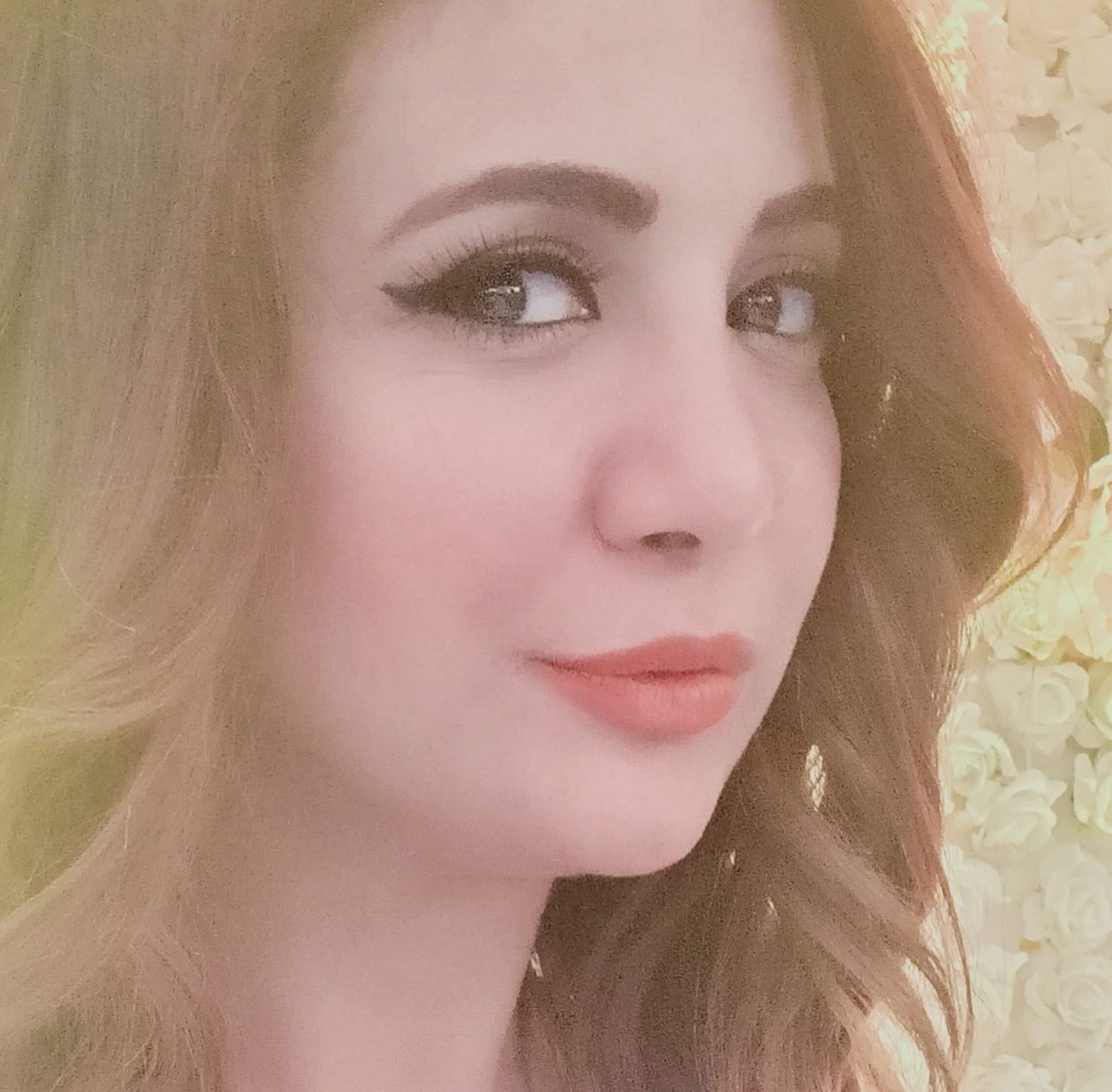 الفنانة التشكيلية والناقدة "شيماء محمود رحيم"