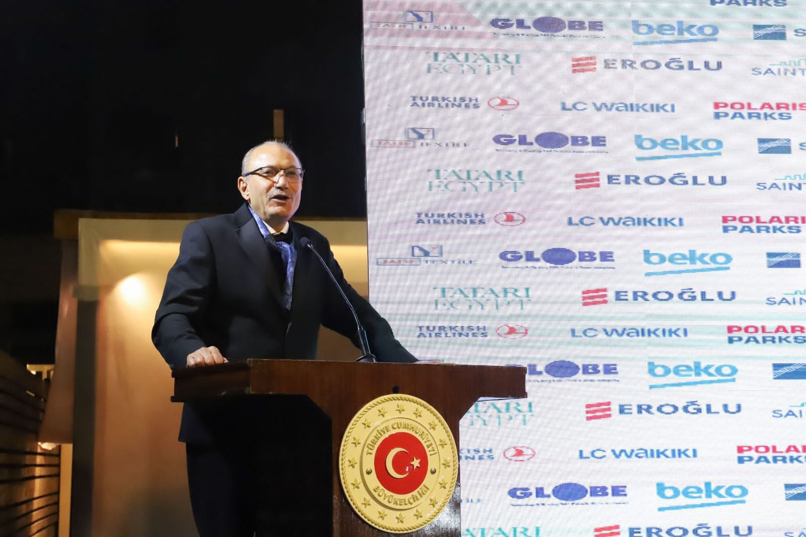 "صالح موطلو شن" سفير تركيا بالقاهرة