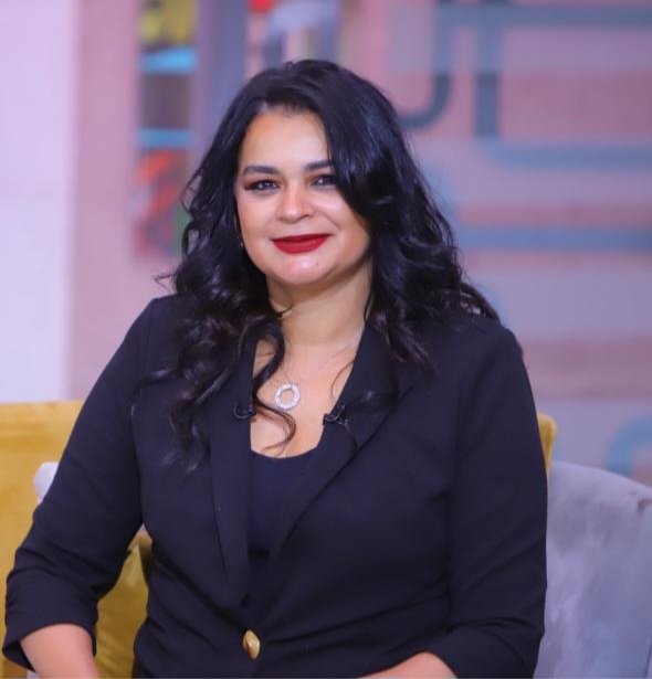 "ا.د.علا خورشيد" أستاذ ورئيس اقسام طب الأورام بالمعهد القومي ورئيسة المؤسسة الدولية لأورام الصدر والرئة