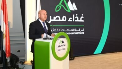 الفريق مهندس "كامل الوزير" نائب رئيس مجلس الوزراء للتنمية الصناعية وزير الصناعة والنقل المؤتمر