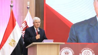 الدكتور أيمن عاشور وزير التعليم العالي والبحث العلمي