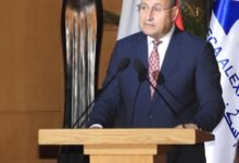 الدكتور عبد العزيز قنصوة وزير التعليم العالي والبحث العلمي