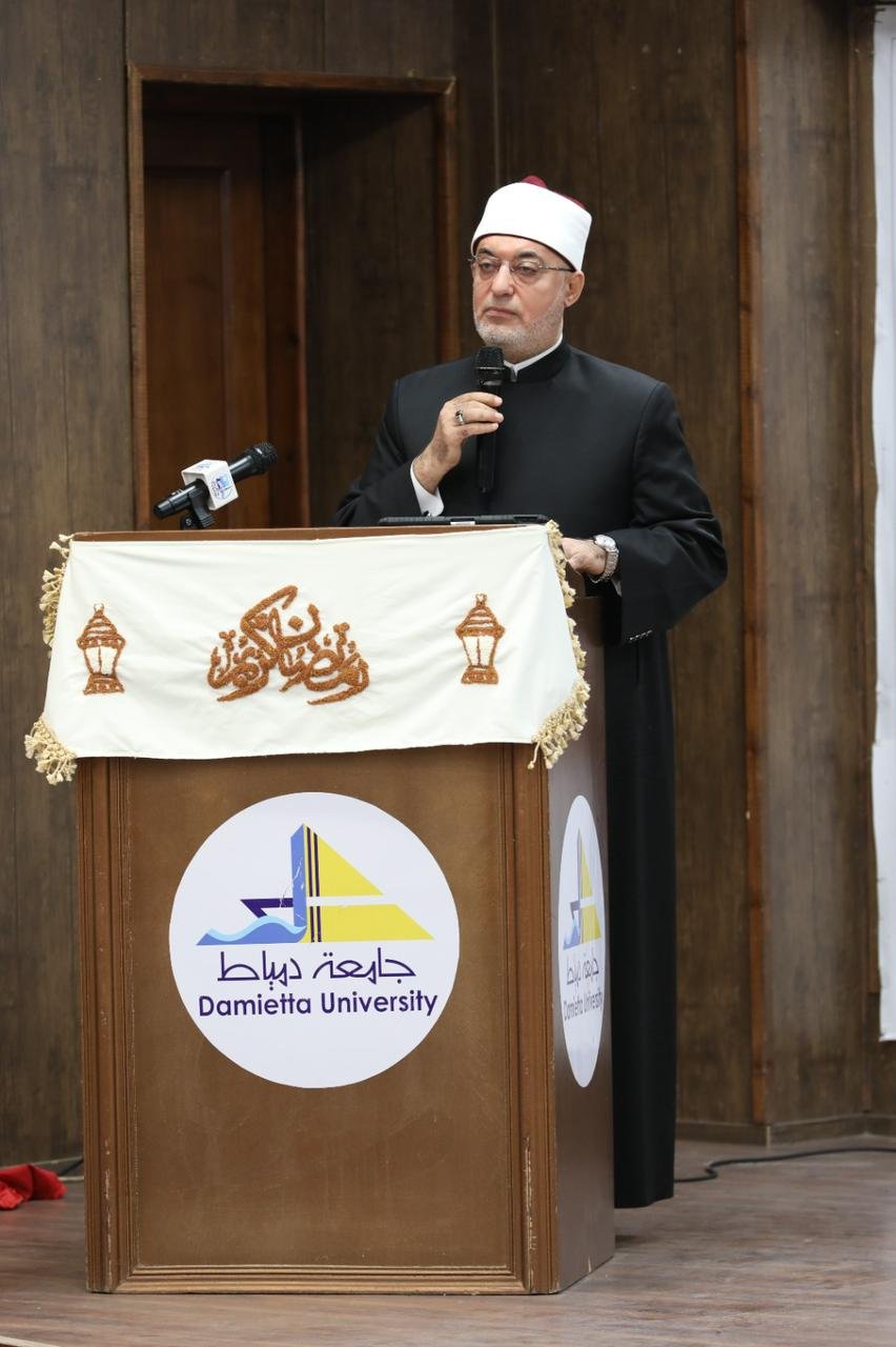 "أ.د.نظير محمد عياد" مفتي الجمهورية - رئيس الأمانة العامة لدُور وهيئات الإفتاء في العالم