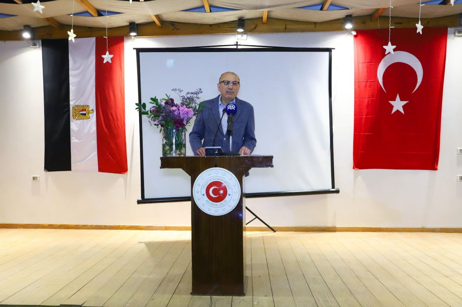 "صالح موطلو شن" سفير تركيا بالقاهرة