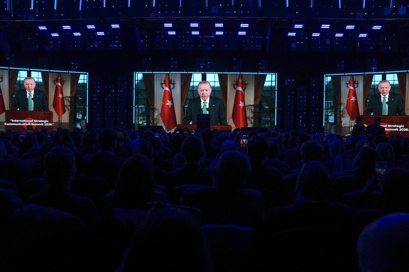 "رجب طيب أردوغان" رئيس الجمهورية التركية