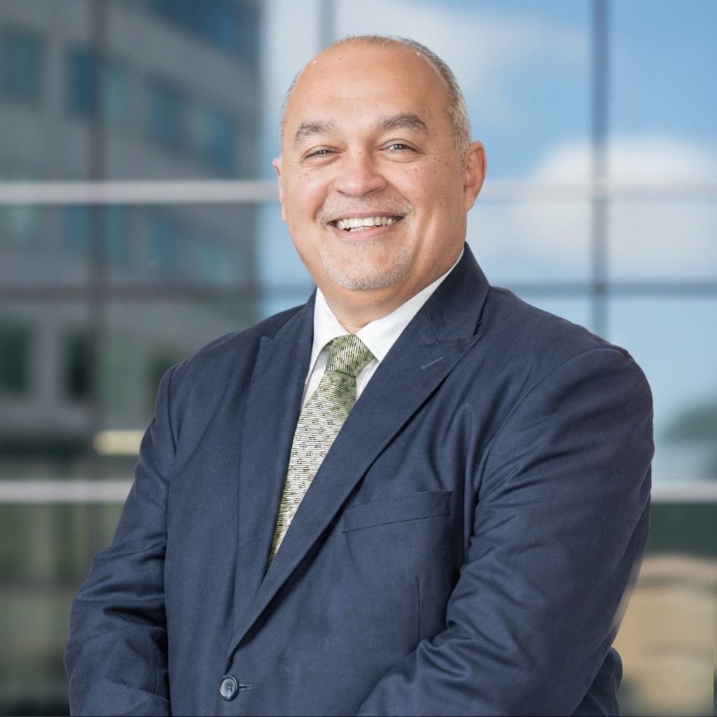المهندس "علاء سعفان" المؤسس والرئيس التنفيذي لشركة RAKICT المتخصصة في التدريب التقني وبناء الكوادر البشرية في مجالات تكنولوجيا المعلومات
