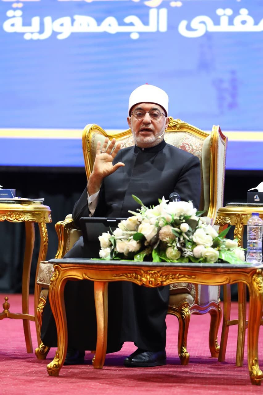 "أ.د.نظير محمد عياد" مفتي الجمهورية رئيس الأمانة العامة لدُور وهيئات الإفتاء في العالم