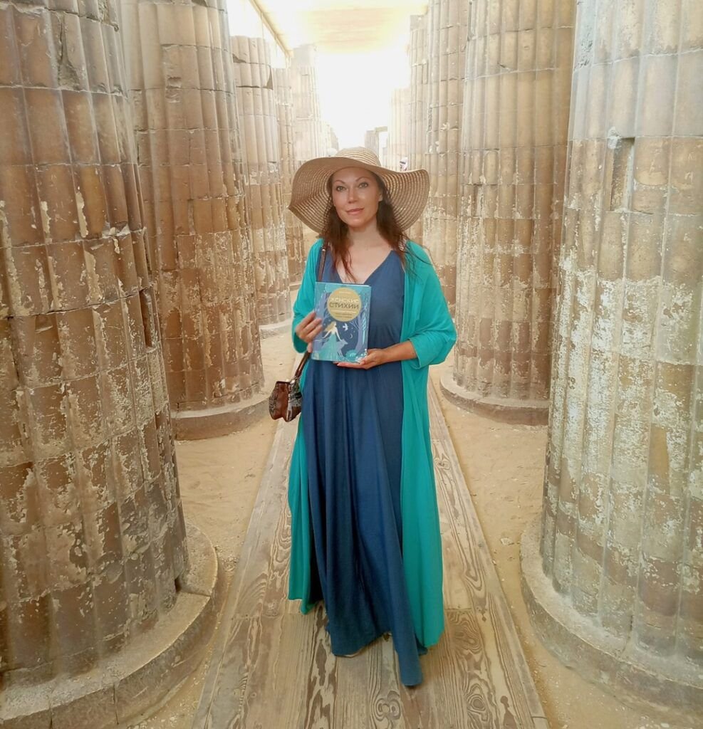 "د.آنا بينو" الكاتبة والمخرجة والشاعرة المتخصصة في تاريخ الحضارة المصرية