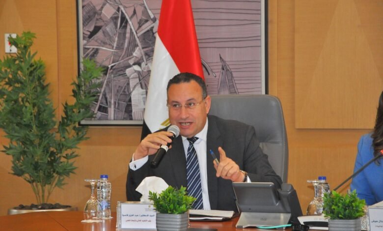 "د.عبد العزيز قنصوة" وزير التعليم العالي والبحث العلمي