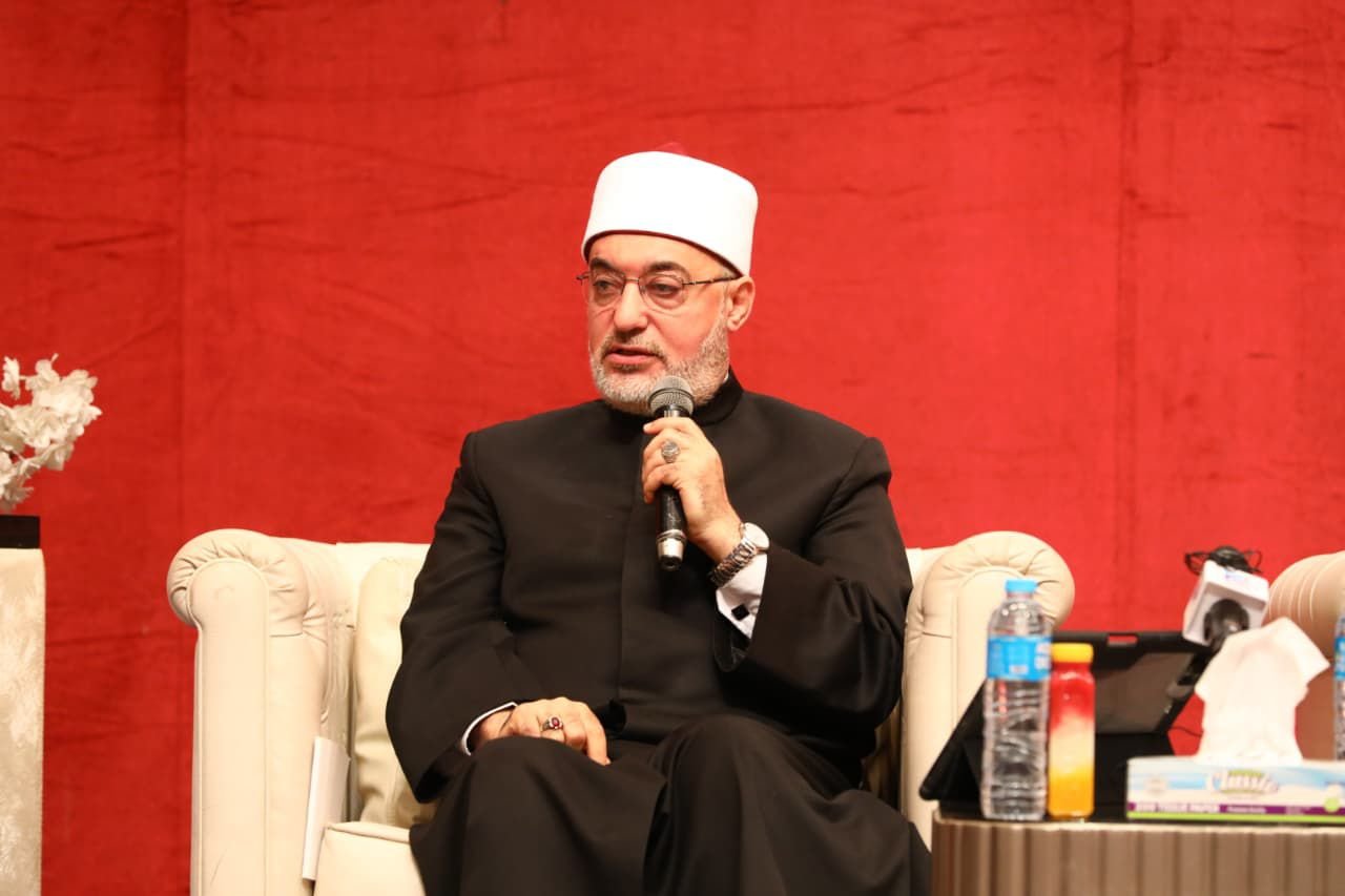 "أ.د.نظير محمد عياد" مفتي الجمهورية ورئيس الأمانة العامة لدُور وهيئات الإفتاء في العالم