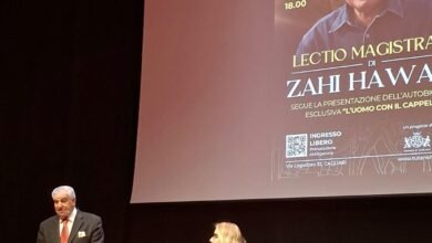 عالم الآثار المصرية "د.زاهي حواس"