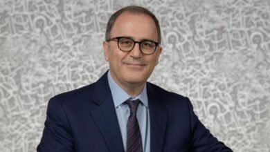 "د.أحمد دلّال" رئيس الجامعة الأمريكية بالقاهرة