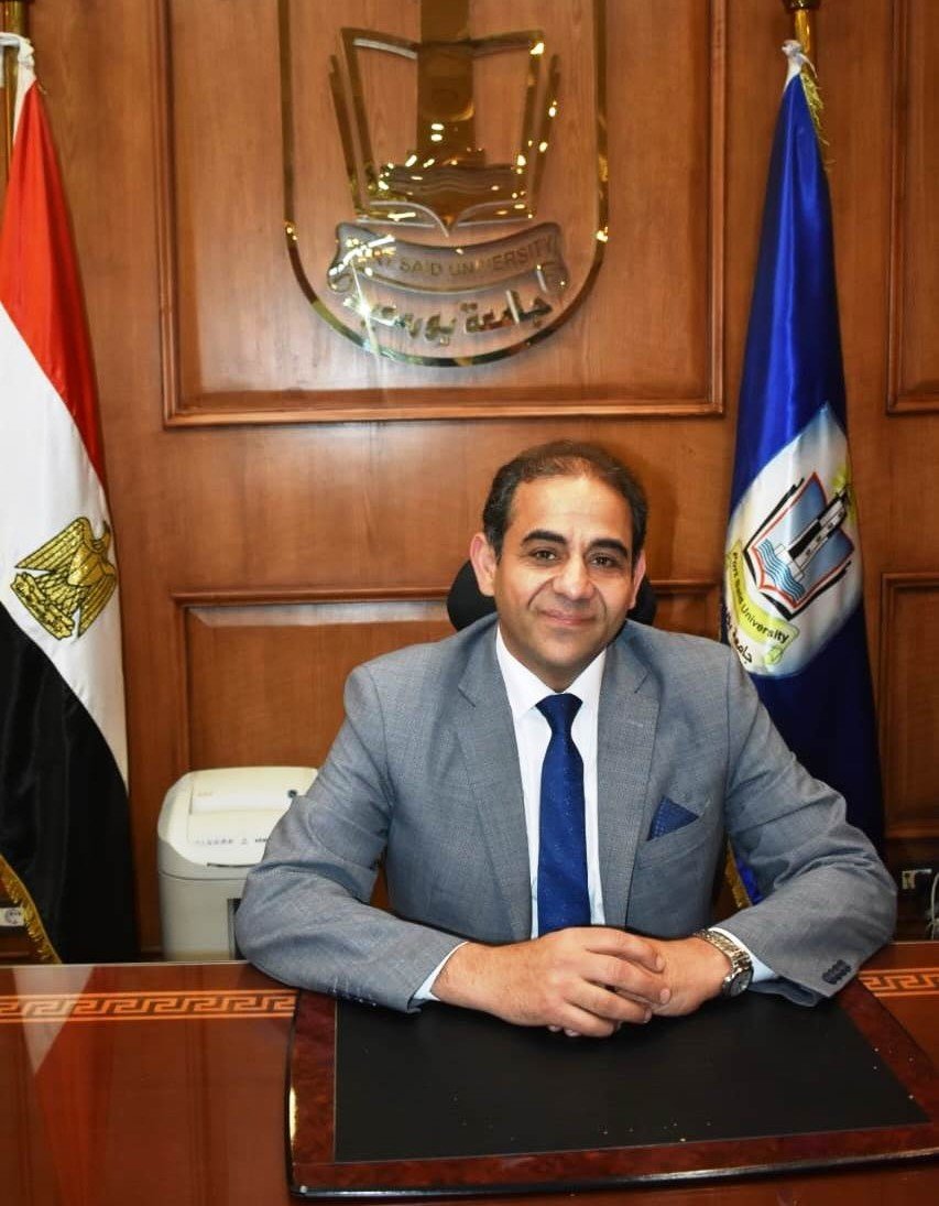 الأستاذ الدكتور شريف يوسف صالح رئيس جامعة بورسعيد