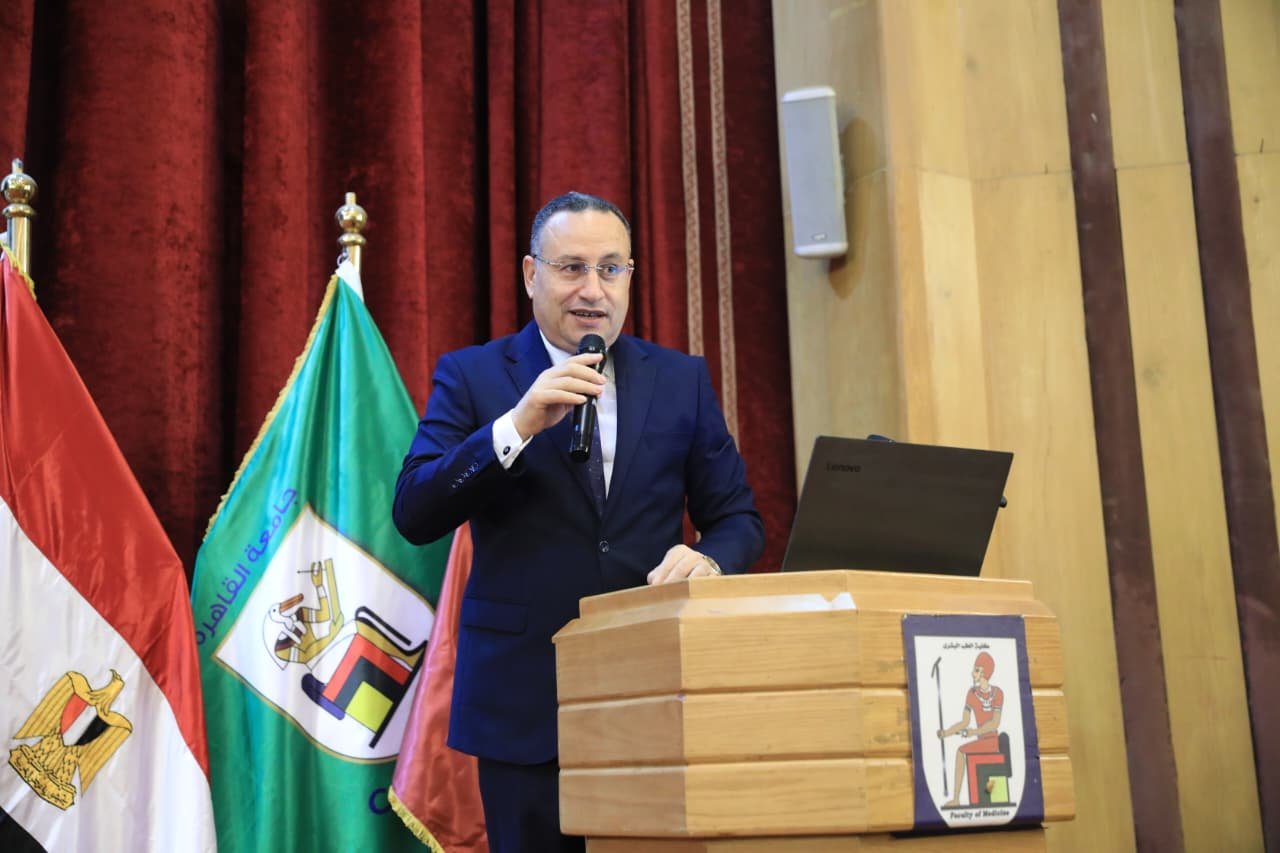 "د.عبد العزيز قنصوة" وزير التعليم العالي والبحث العلمي