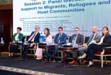 "د.حنان حمدان" ممثلة المفوضية السامية للأمم المتحدة لشؤون اللاجئين.تدير جلسة نقاشية مع الشركاء خلال الاجتماع السنوي للمنصة المشتركة للمهاجرين واللاجئين
