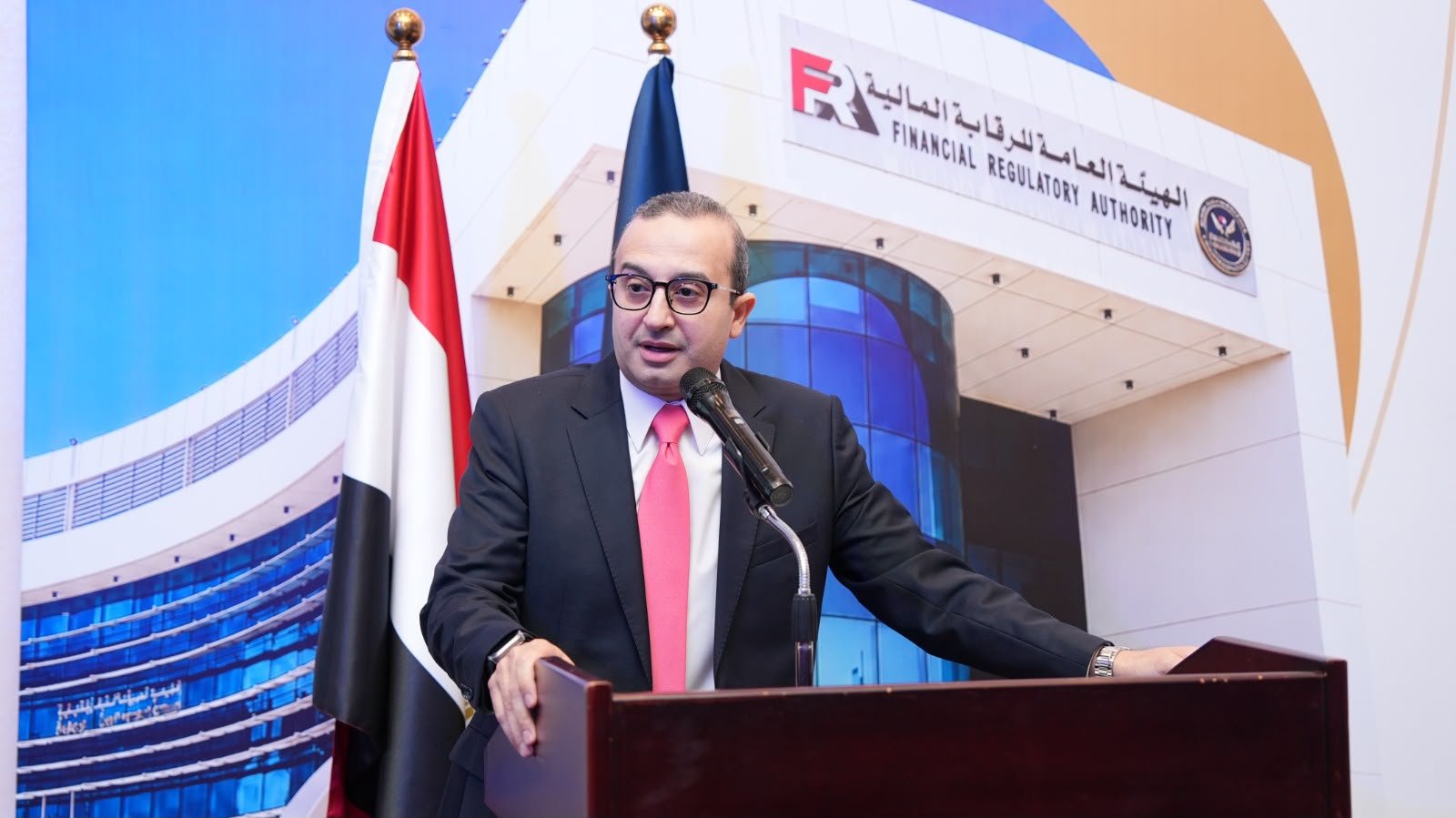 "د.محمد عبد العزيز" مساعد رئيس الهيئة العامة للرقابة المالية