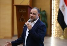 "د.أيمن أبو عمر" عضو المكتب الفني لمفتي الجمهورية