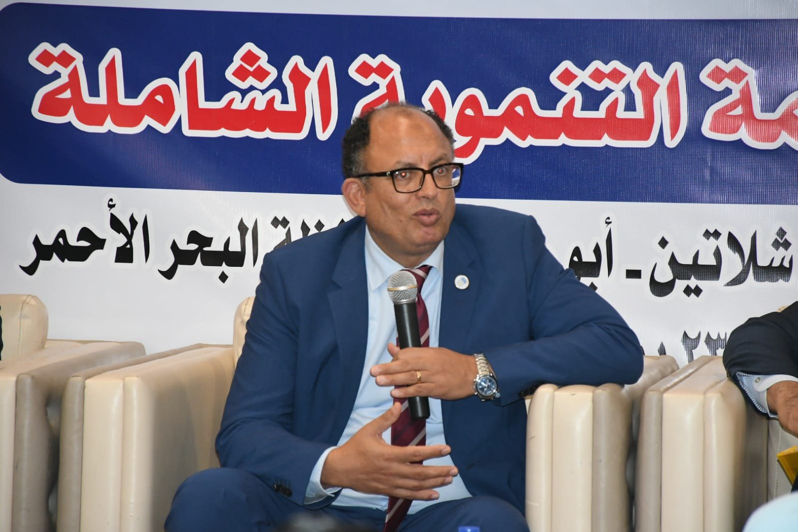"أ.د.السيد قنديل" رئيس جامعة العاصمة