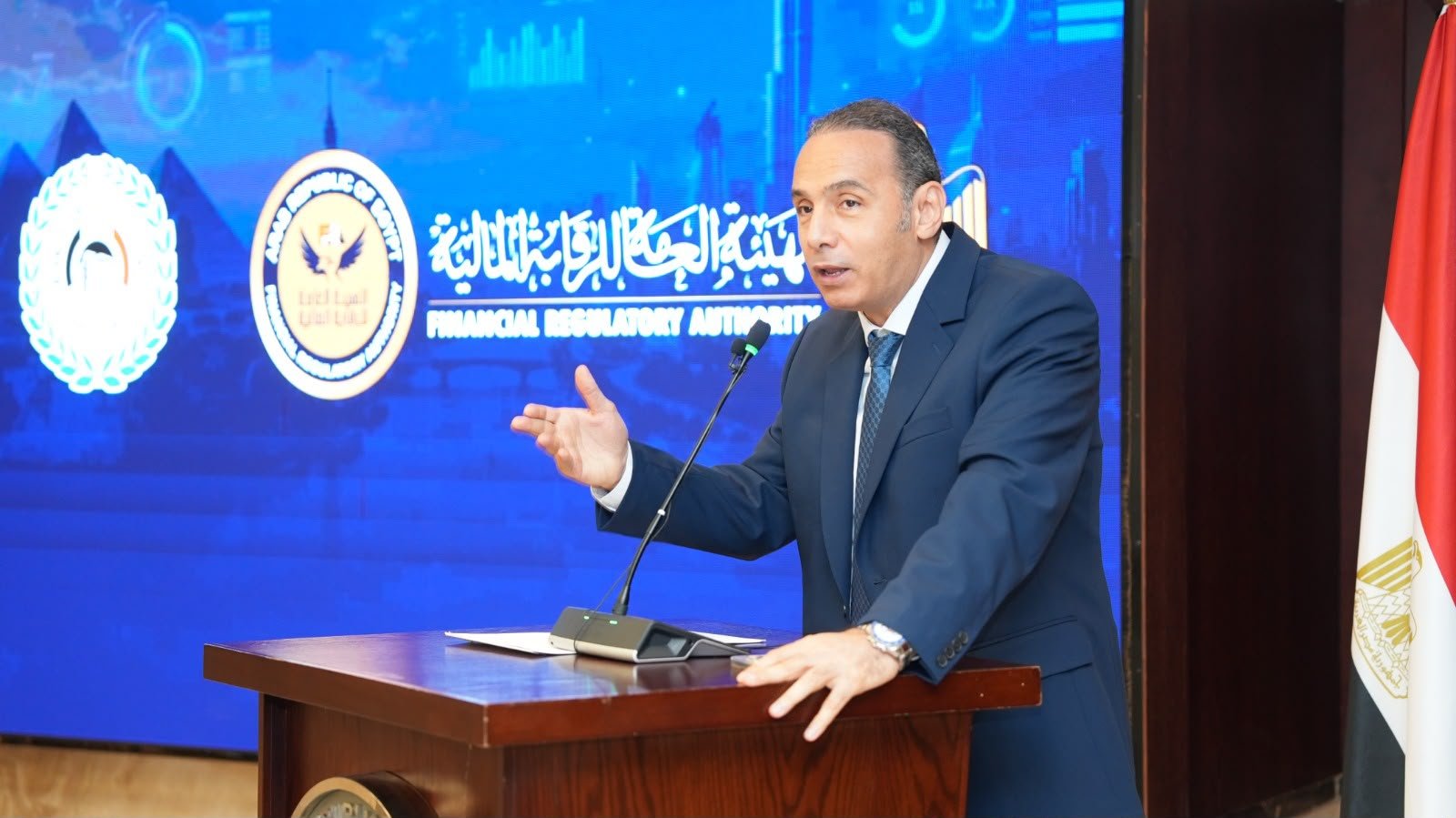 "د.إسلام عزام" رئيس الهيئة العامة للرقابة المالية