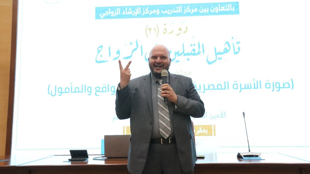"د.إبراهيم نجم" المستشار العام لمفتي الجمهورية والأمين العام لدور وهيئات الإفتاء في العالم