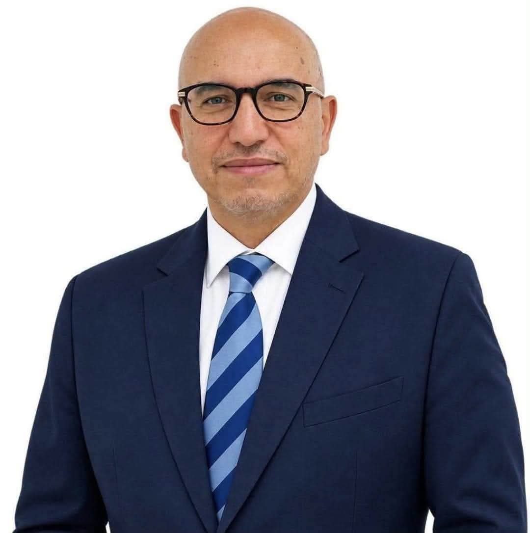 "د.أحمد مصطفى" أستاذ طب وجراحة العيون بكلية طب قصر العيني بجامعة القاهرة