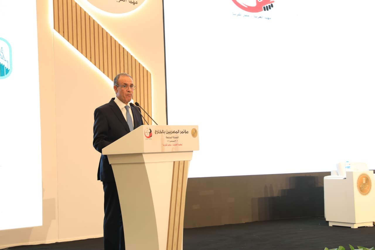 الدكتور بدر عبدالعاطي وزير الخارجية والهجرة والتعاون الدولي وشئون المصريين بالخارج