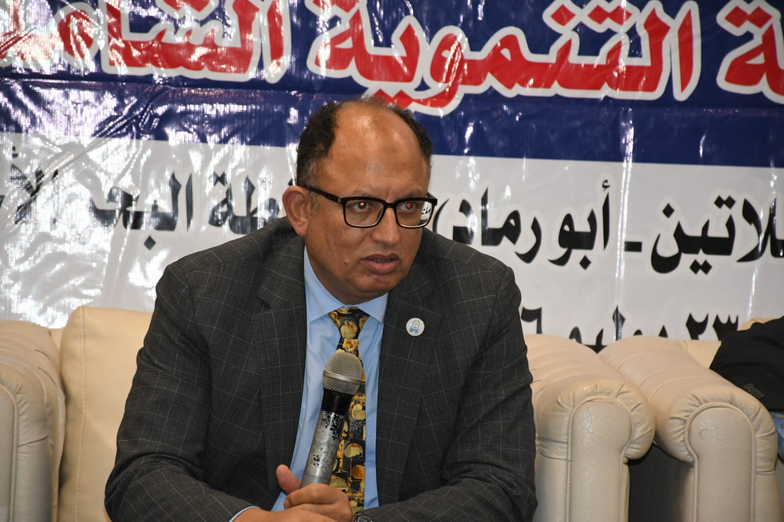 "أ.د.السيد قنديل" رئيس جامعة العاصمة