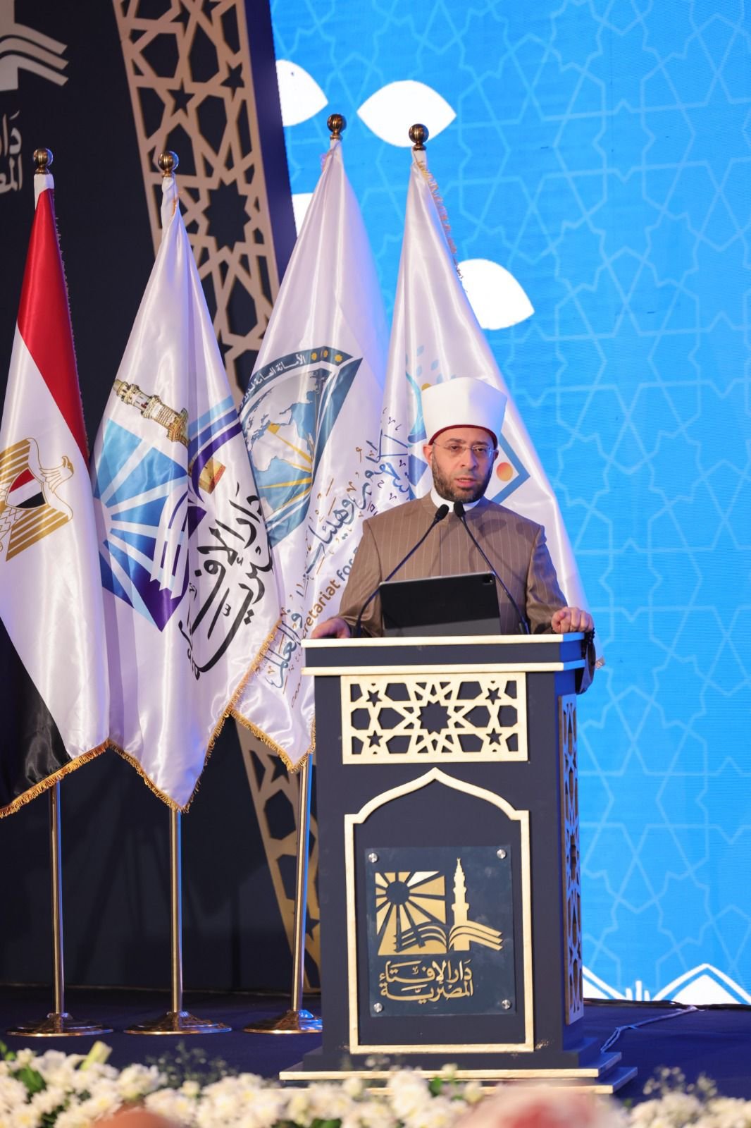 فضيلة الأستاذ الدكتور أسامة الأزهري، وزير الأوقاف