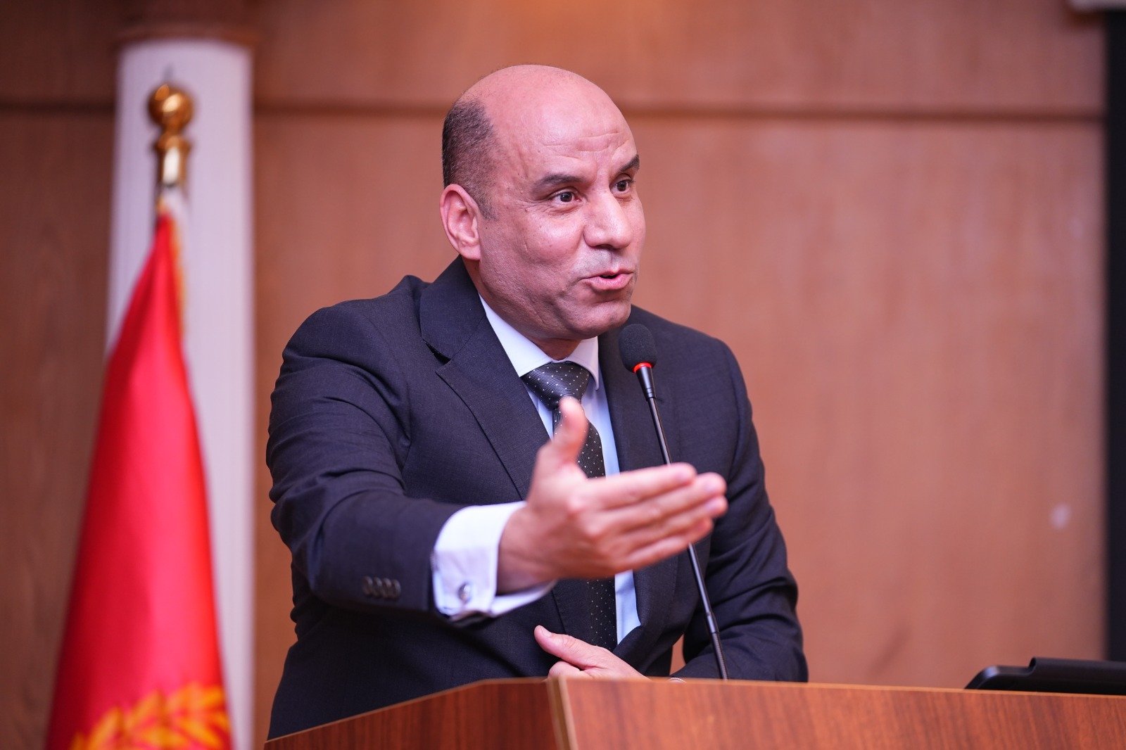 وزير العمل "حسن رداد"