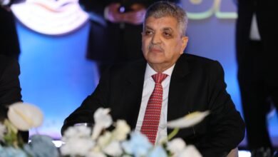 الفريق "أسامة ربيع" رئيس هيئة قناة السويس