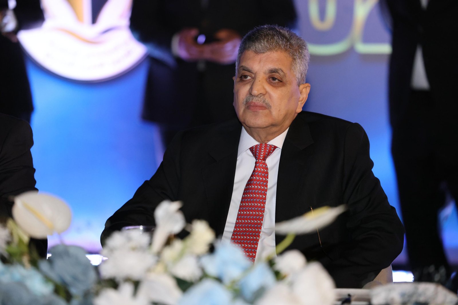 الفريق "أسامة ربيع" رئيس هيئة قناة السويس